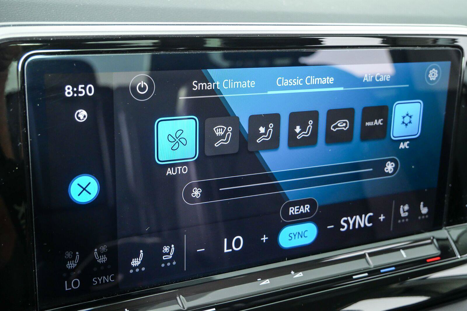 Used 2024 Volkswagen Atlas SE FWD image 15