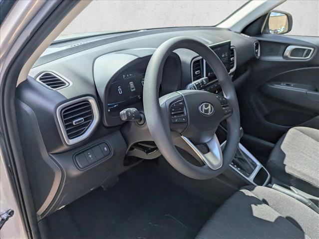 New 2026 Hyundai Venue SE FWD image 3