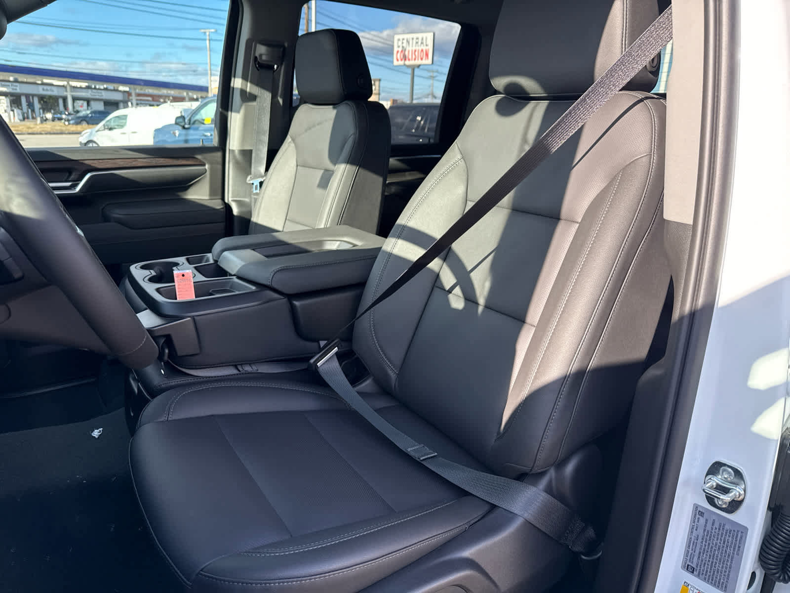 New 2026 GMC Sierra 2500 SLT image 17