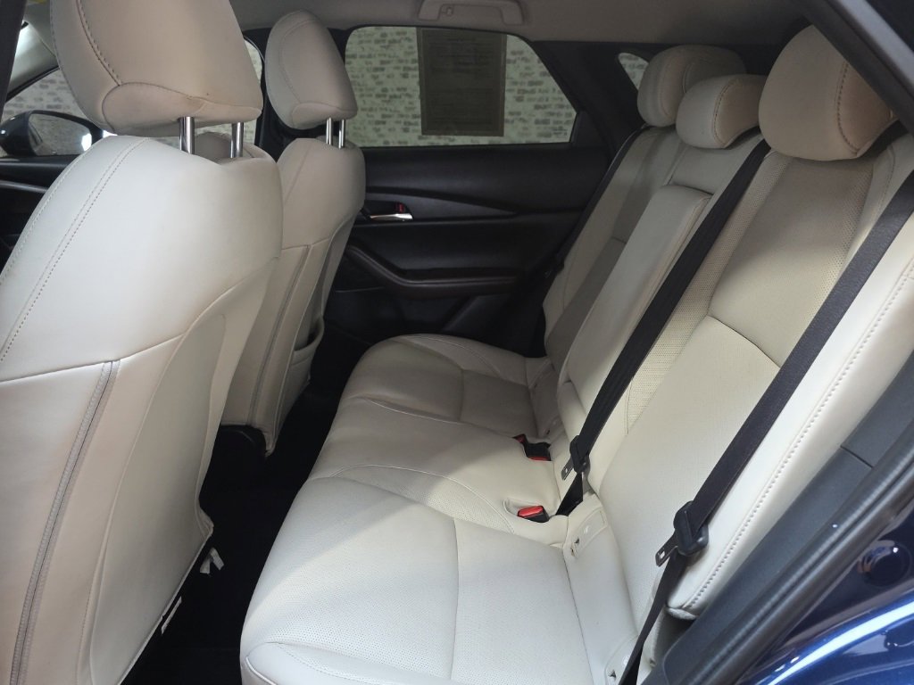 Used 2023 MAZDA CX-30 AWD 2.5 S w/ Premium Package image 17