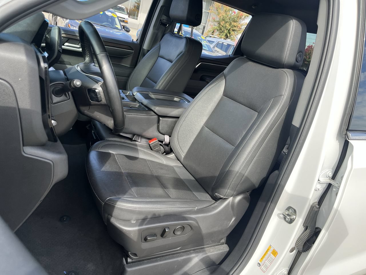 Used 2025 GMC Sierra 1500 SLT RWD image 17