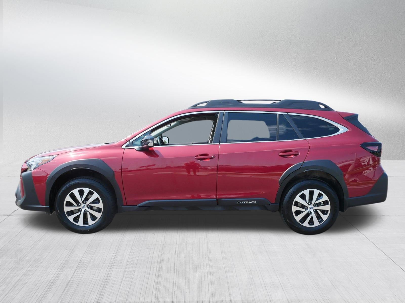 Certified 2025 Subaru Outback Premium AWD/4WD image 4