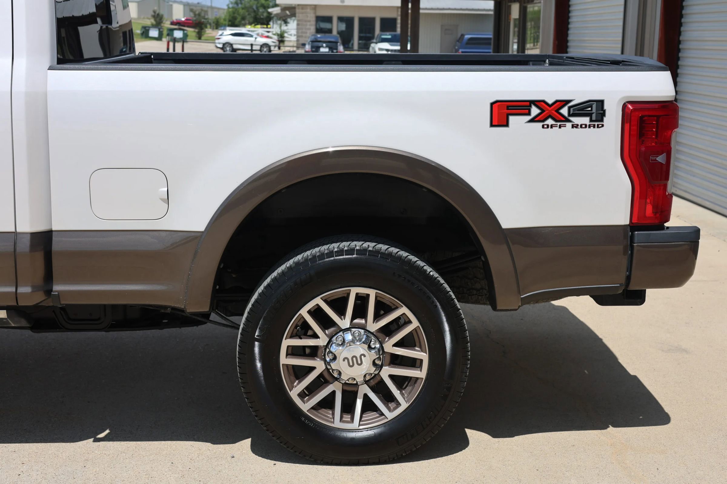 Used 2017 Ford F250 King Ranch w/ King Ranch Ultimate Package AWD/4WD image 12