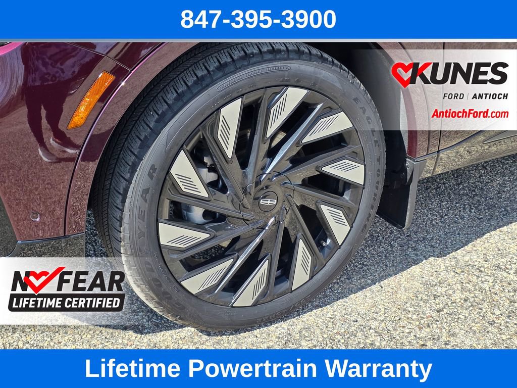 Used 2024 Lincoln Nautilus Reserve w/ Equipment Group 202A AWD/4WD image 12
