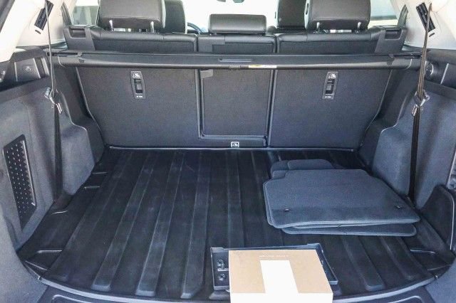 Certified 2024 Land Rover Discovery Sport S image 18