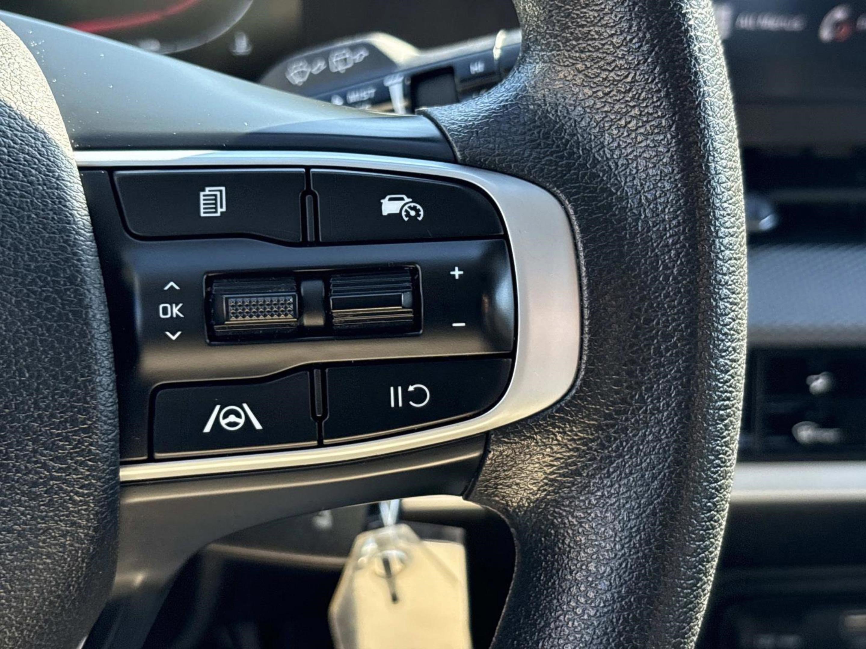 Used 2024 Kia Sportage LX image 28