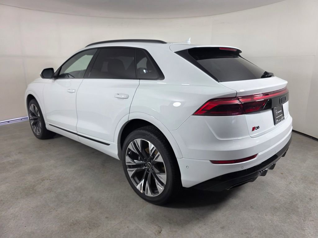 Used 2025 Audi Q8 Prestige image 6