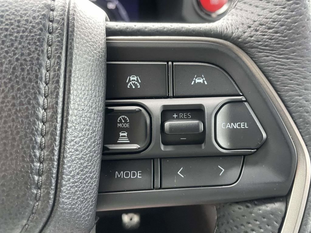 Used 2025 Toyota Tacoma TRD Sport AWD/4WD image 22