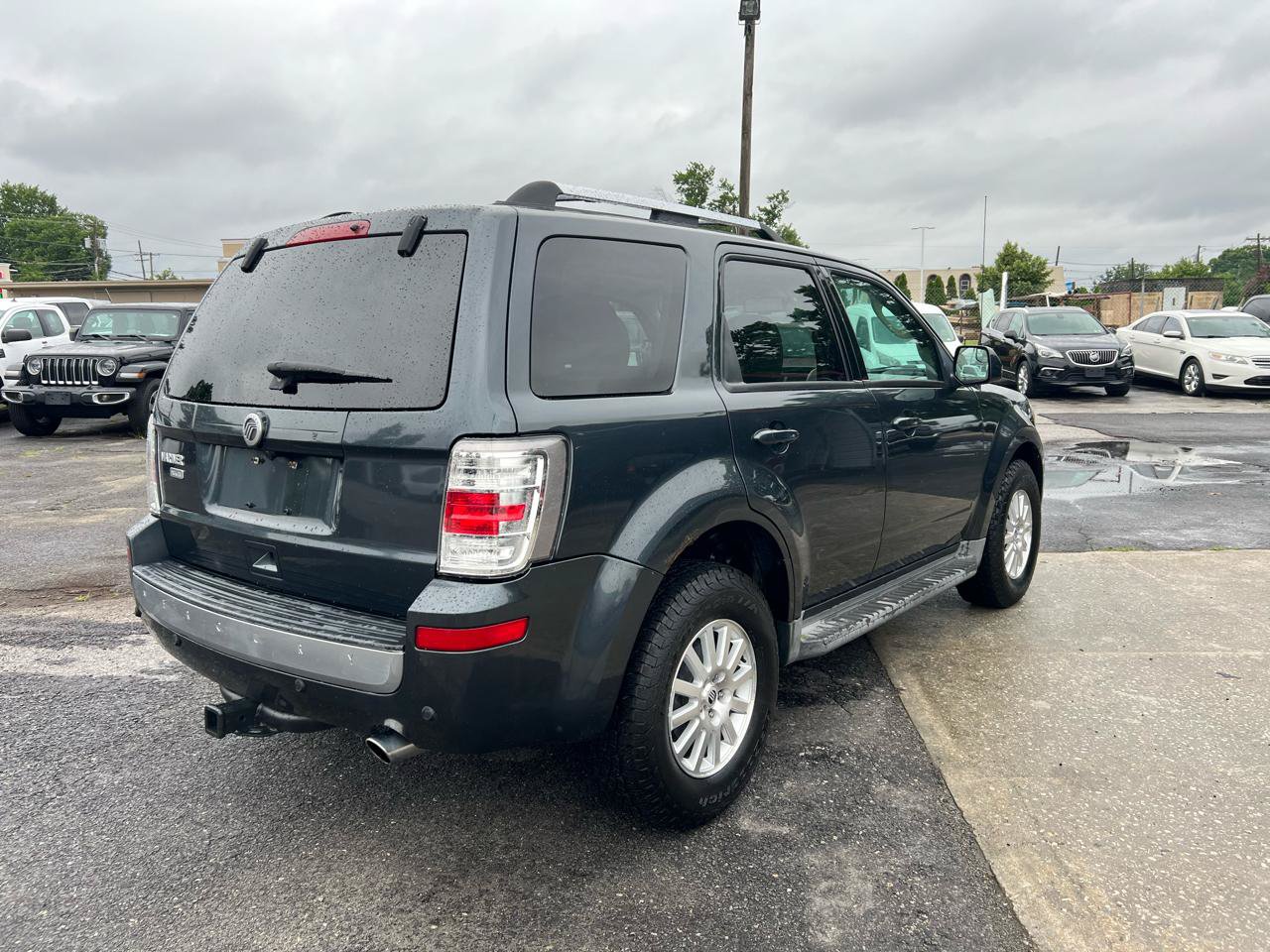 Used 2010 Mercury Mariner Premier FWD image 6