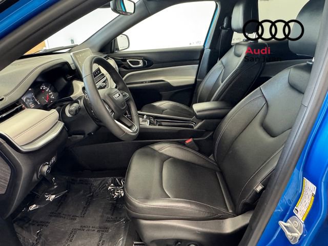 Used 2025 Jeep Compass Limited image 12