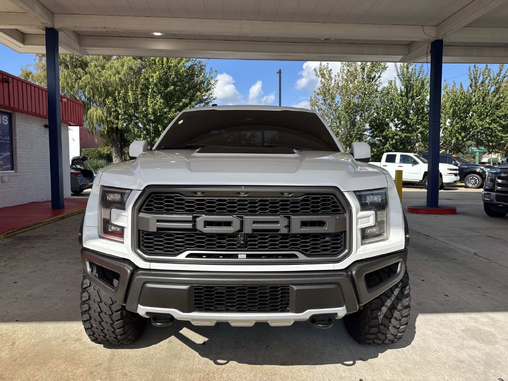 Used 2018 Ford F150 Raptor w/ Equipment Group 802A Luxury AWD/4WD image 2