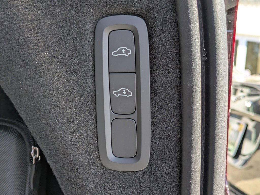 Used 2026 Volvo XC90 B6 Ultra w/ Lounge Package image 16