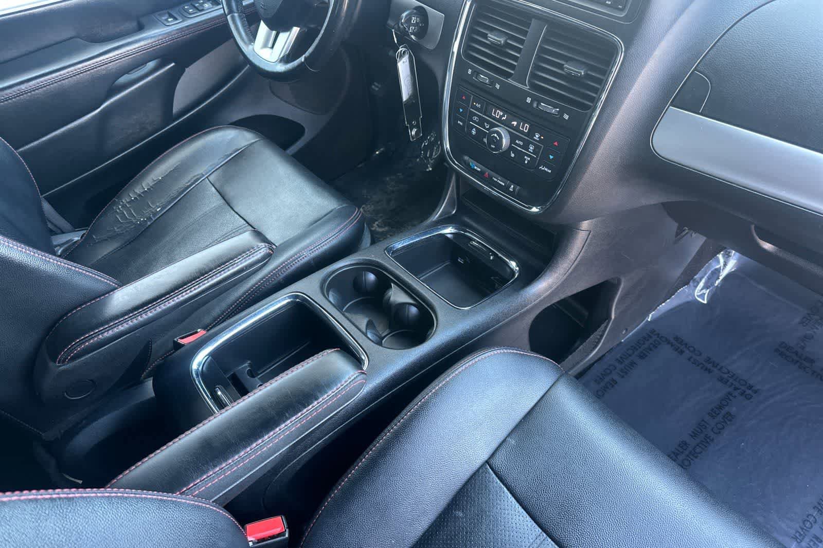 Used 2019 Dodge Grand Caravan GT FWD image 18