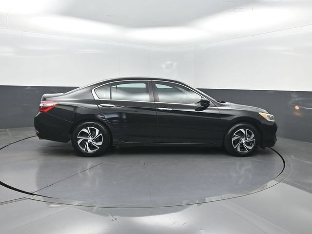 Used 2016 Honda Accord LX image 31