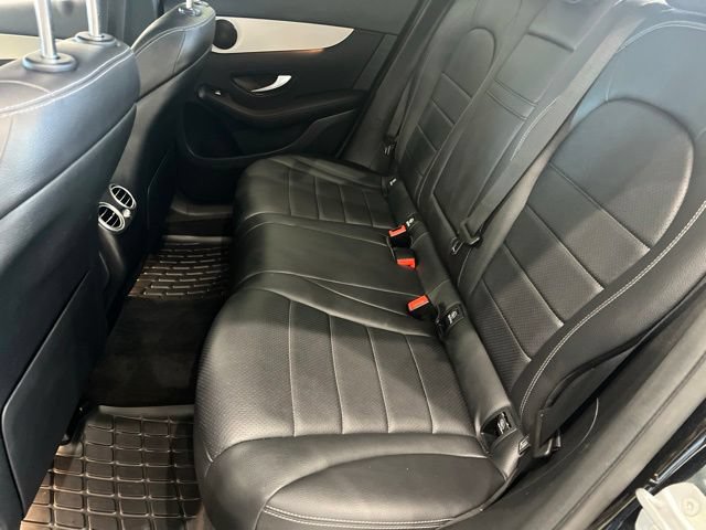 Used 2021 Mercedes-Benz GLC 300 4MATIC image 13