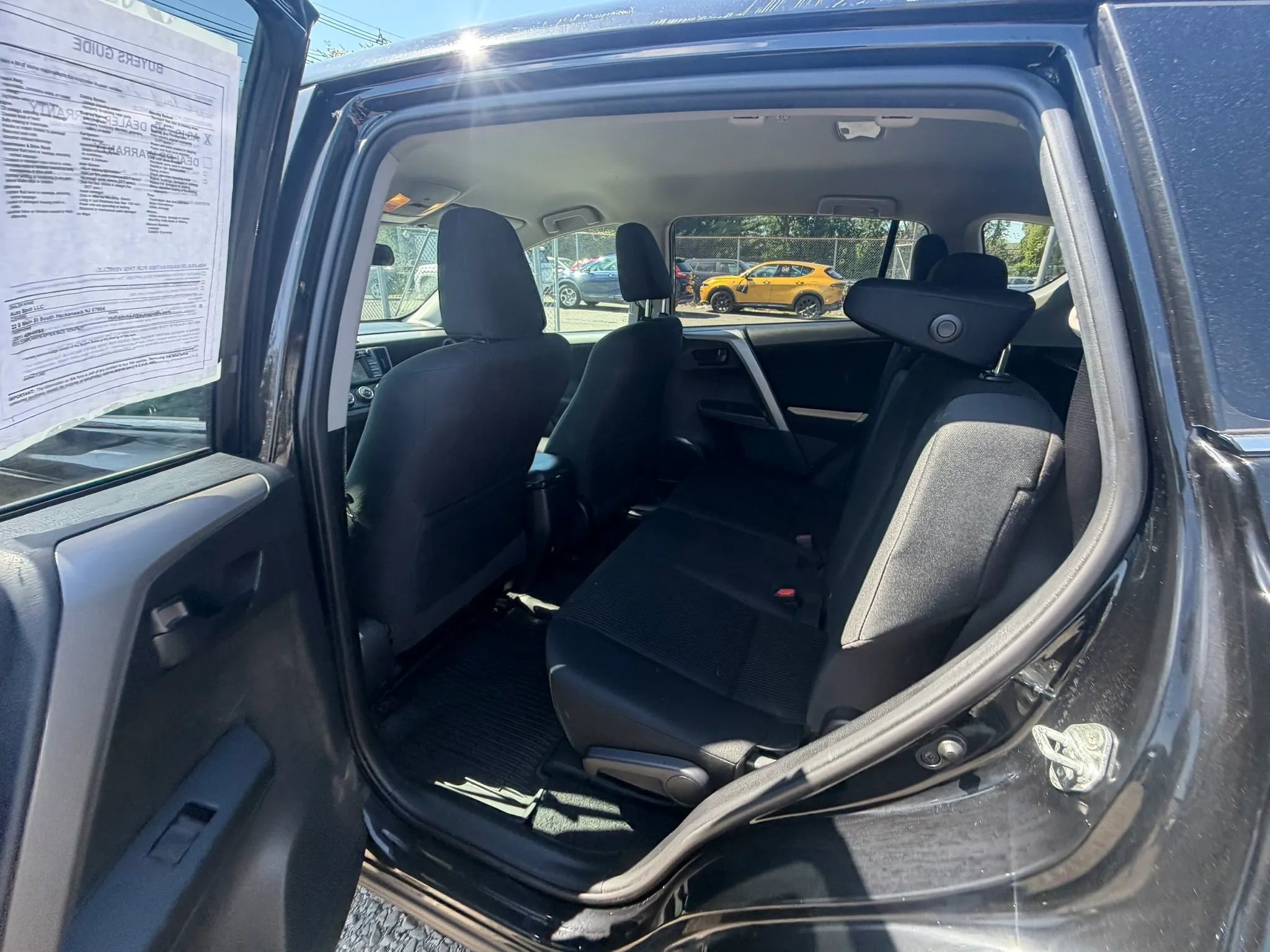 Used 2018 Toyota RAV4 LE w/ All Weather Liner Package AWD/4WD image 31