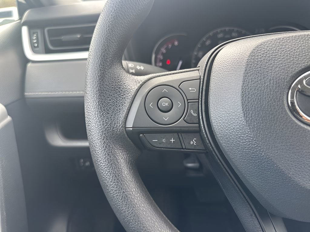 Used 2025 Toyota RAV4 LE image 13