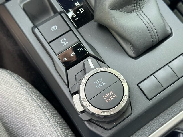 New 2026 Toyota 4Runner SR5 AWD/4WD image 19