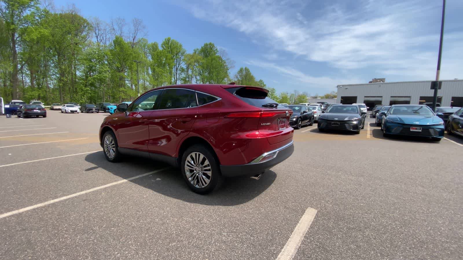 Used 2021 Toyota Venza Limited w/ Advanced Technology Package AWD/4WD image 11