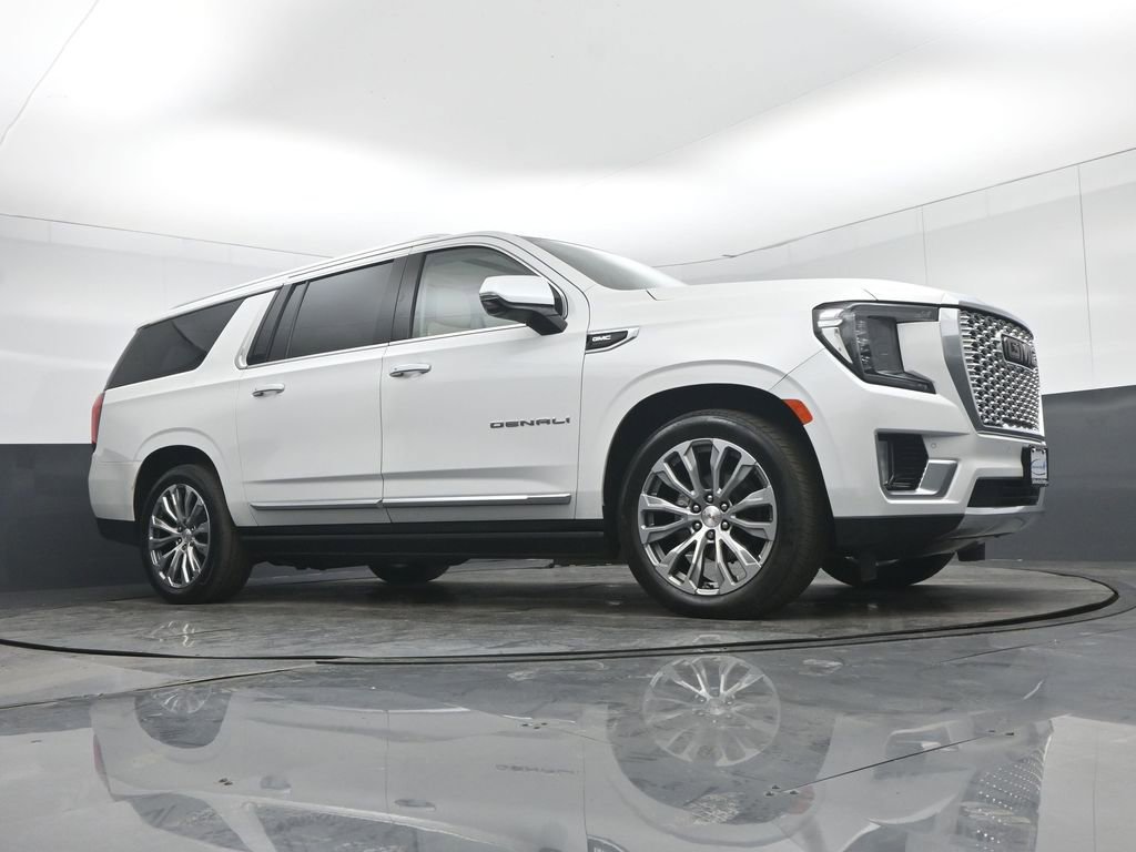 Used 2021 GMC Yukon XL Denali w/ Denali Ultimate Package AWD/4WD image 75