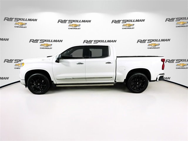 Used 2025 Chevrolet Silverado 1500 High Country w/ Technology Package image 4
