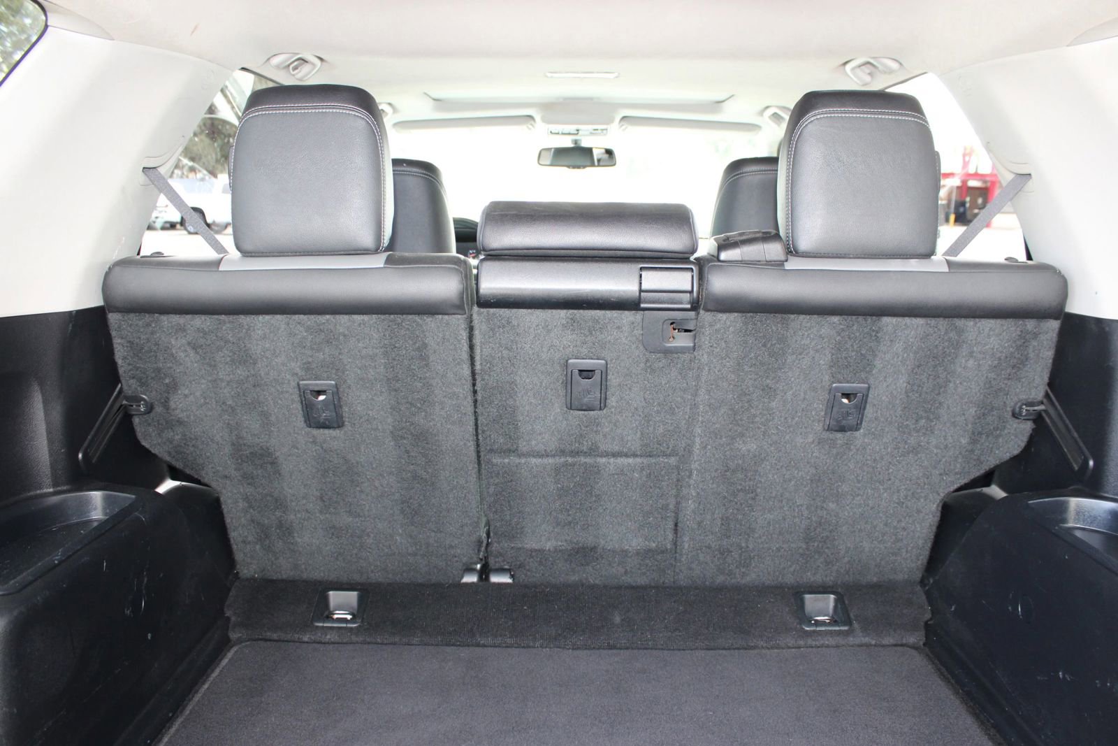 Used 2016 Toyota 4Runner Limited image 38