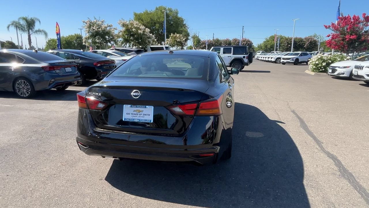 Used 2025 Nissan Altima 2.5 SV FWD image 6