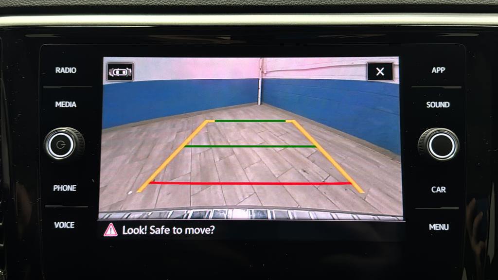 Used 2023 Volkswagen Atlas SE w/ Panoramic Sunroof Package FWD image 14