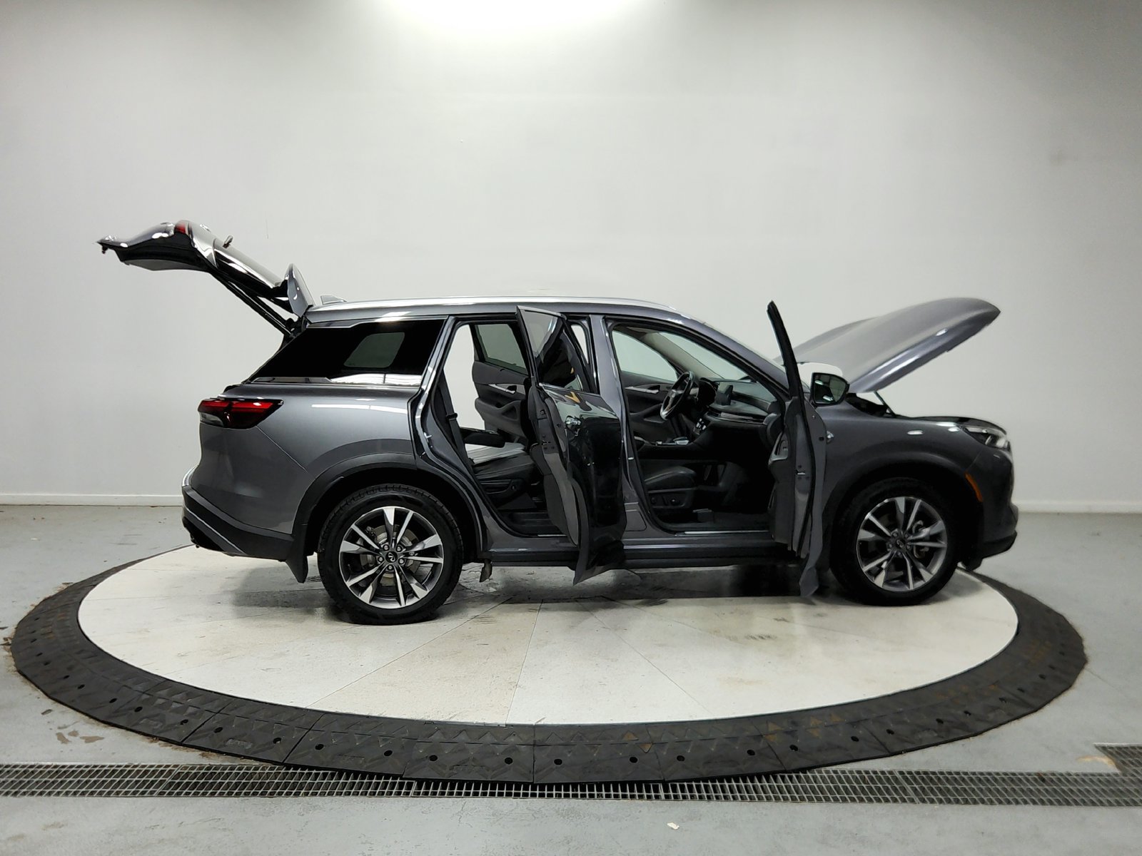 Used 2023 INFINITI QX60 Luxe w/ Cargo Package AWD/4WD image 17