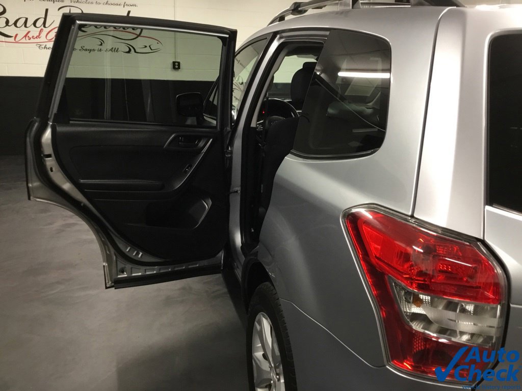 Used 2016 Subaru Forester 2.5i Premium w/ All-Weather Package AWD/4WD image 26