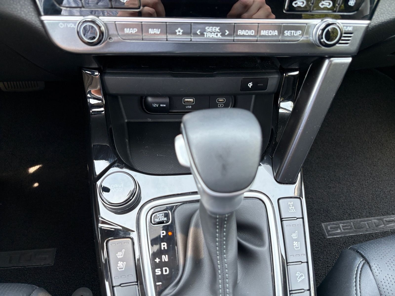Used 2024 Kia Seltos SX w/ SX Sunroof Package AWD/4WD image 26
