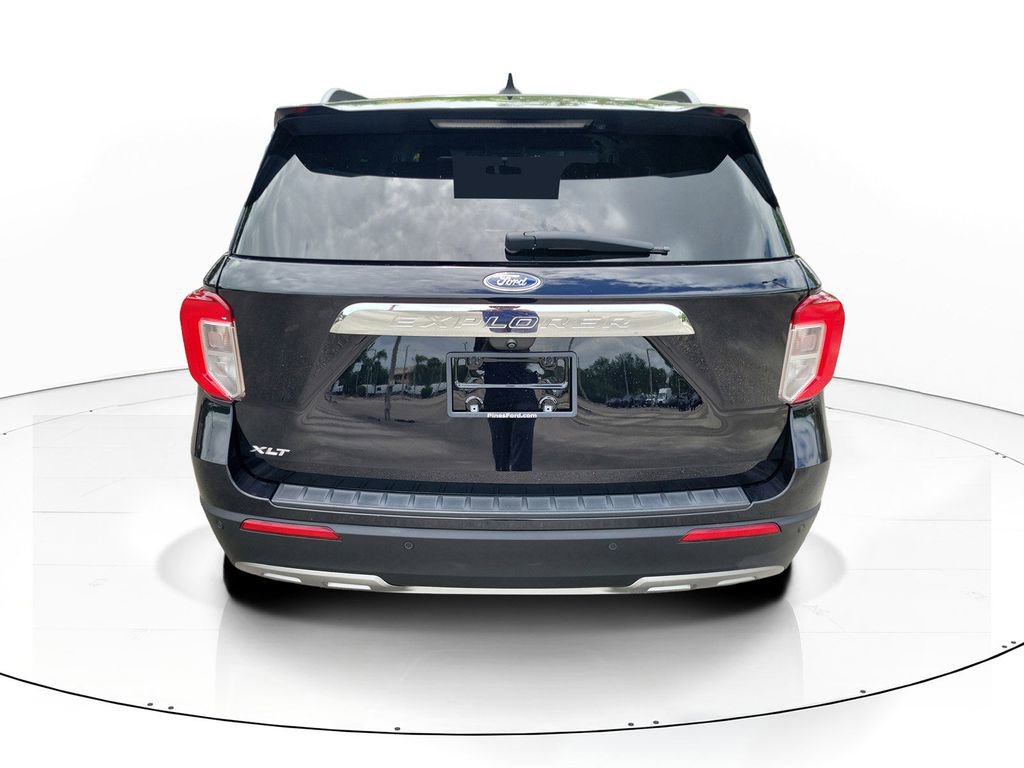 Certified 2023 Ford Explorer XLT w/ Equipment Group 202A image 4