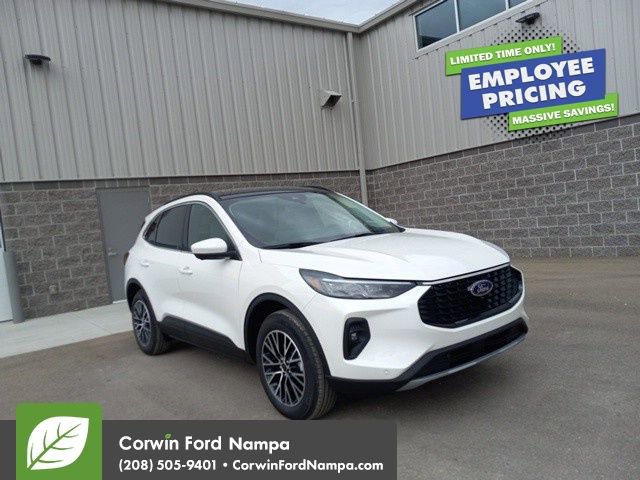 New 2025 Ford Escape SE w/ PHEV Premium Package