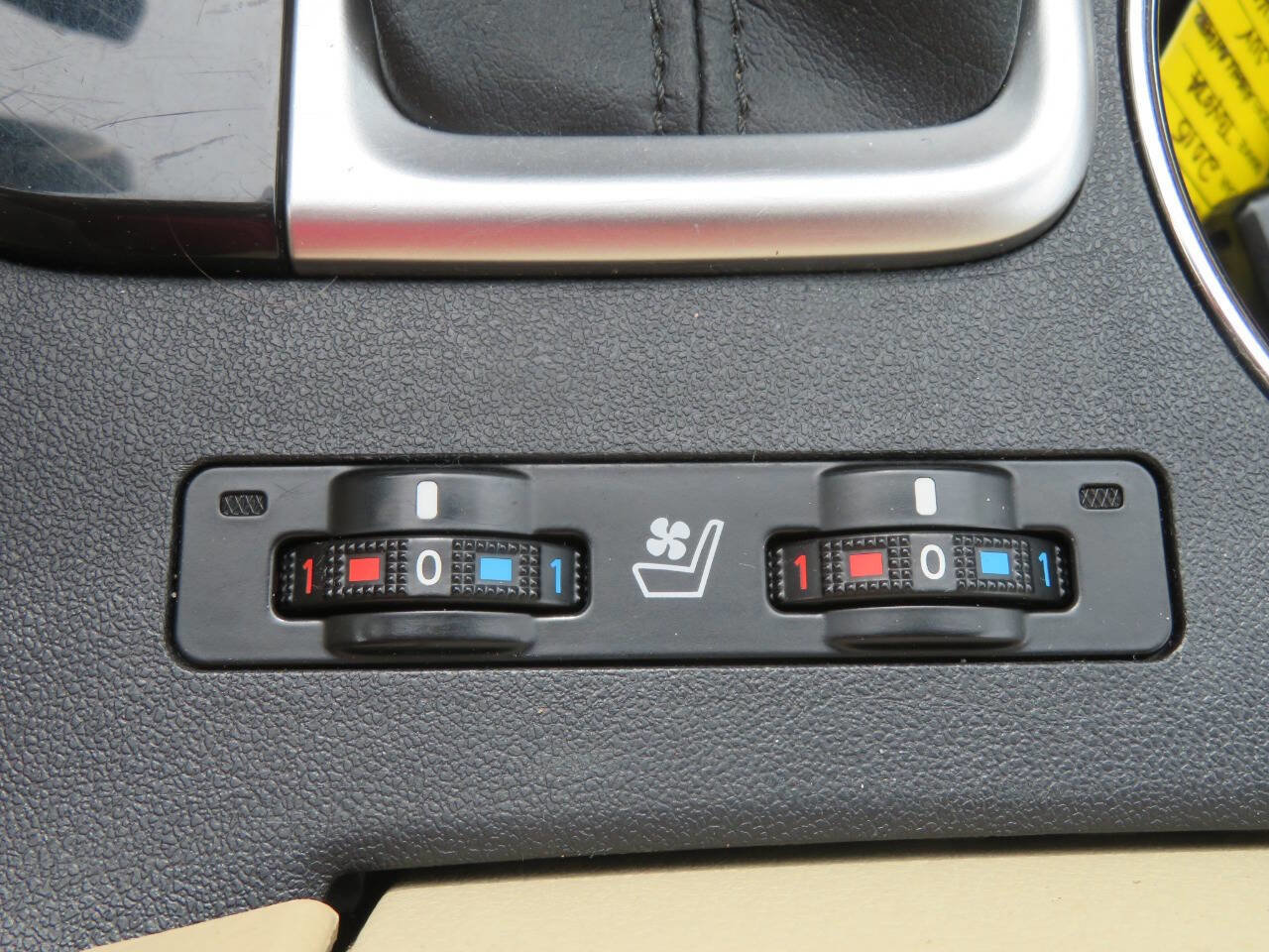 Used 2015 Toyota Highlander Limited image 21