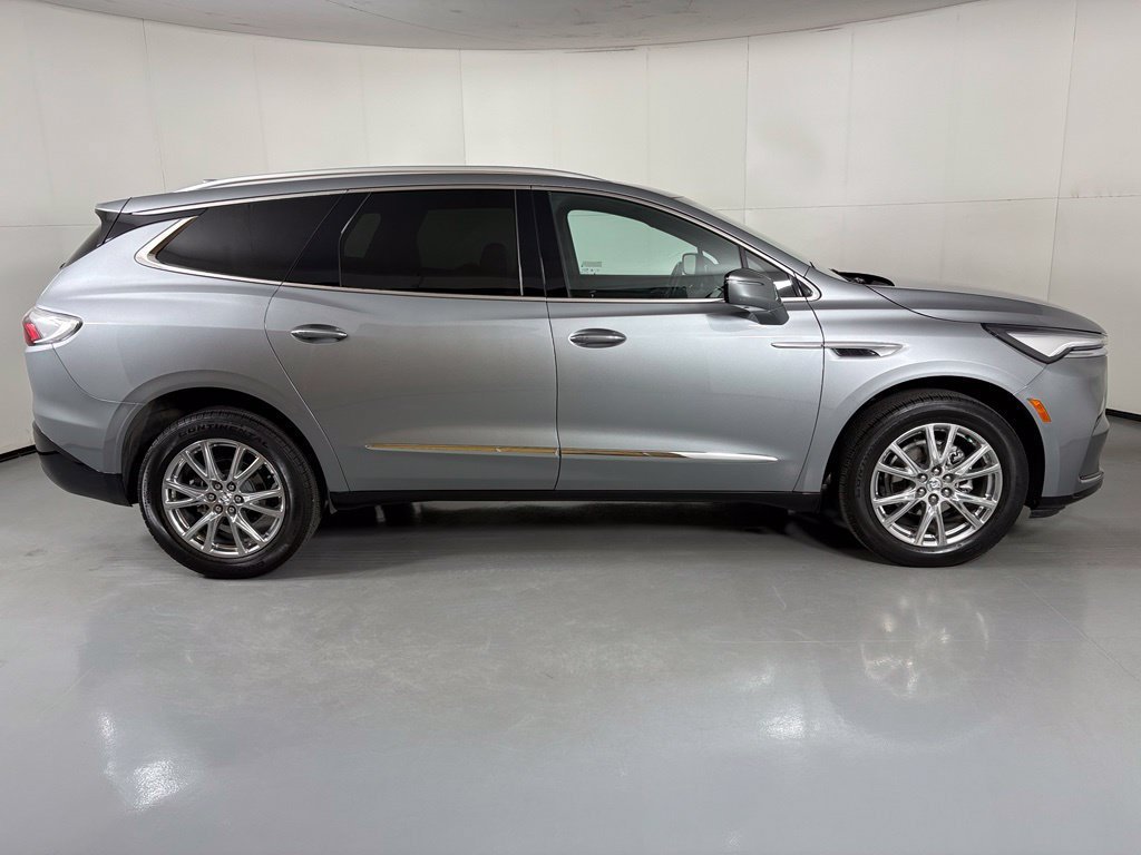 Used 2023 Buick Enclave Premium w/ Experience Buick Package FWD image 9