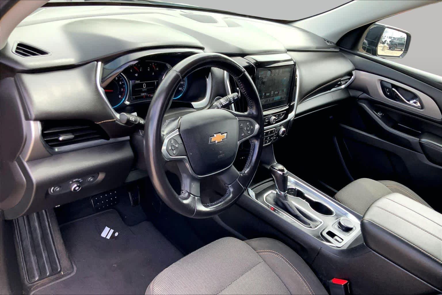 Used 2019 Chevrolet Traverse LT FWD image 18