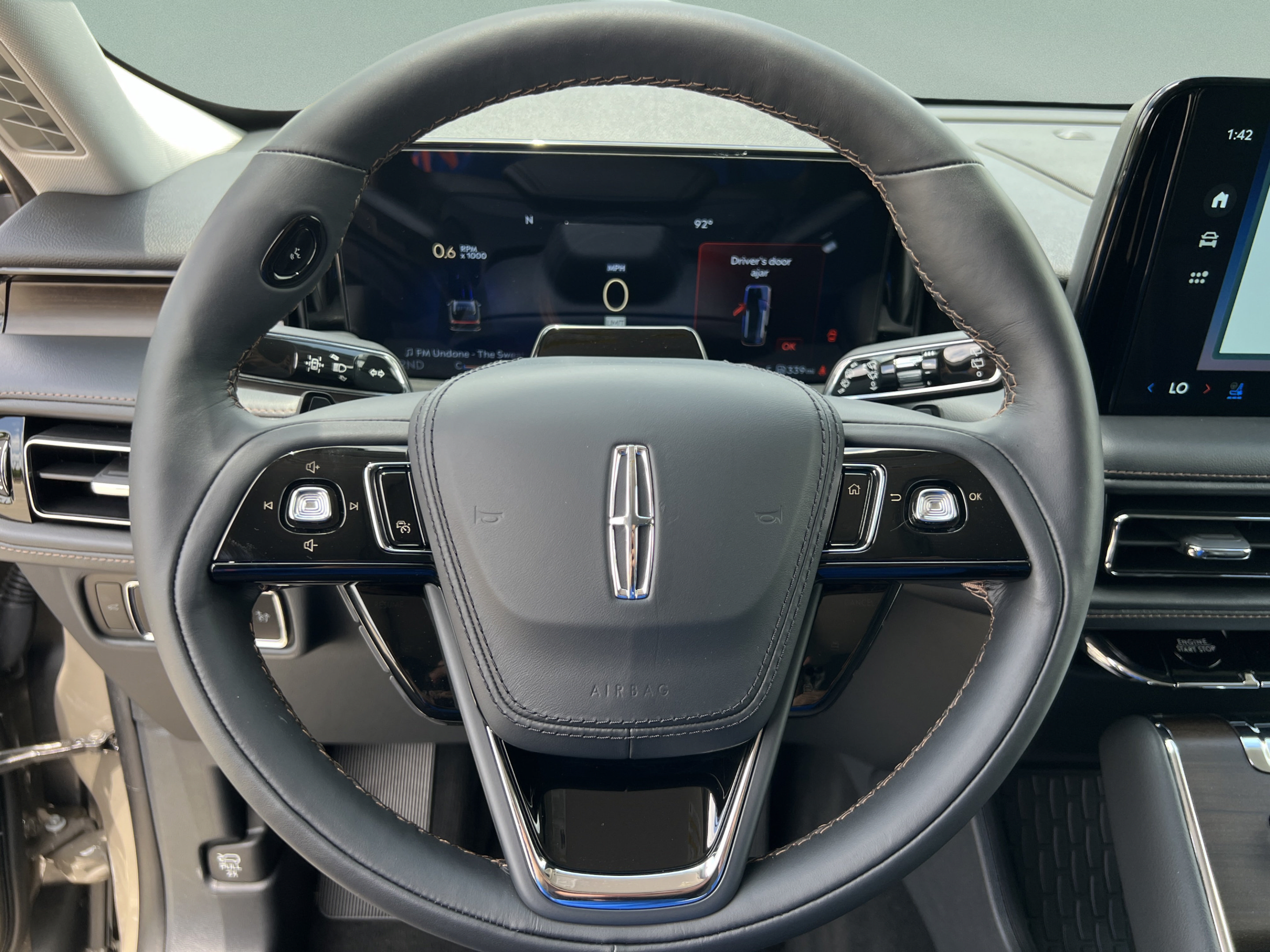 New 2025 Lincoln Aviator Reserve w/ Illumination Package RWD image 10