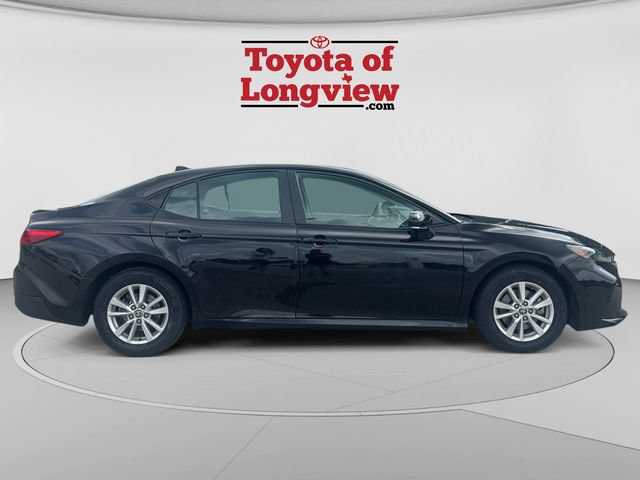 Used 2025 Toyota Camry LE FWD image 6