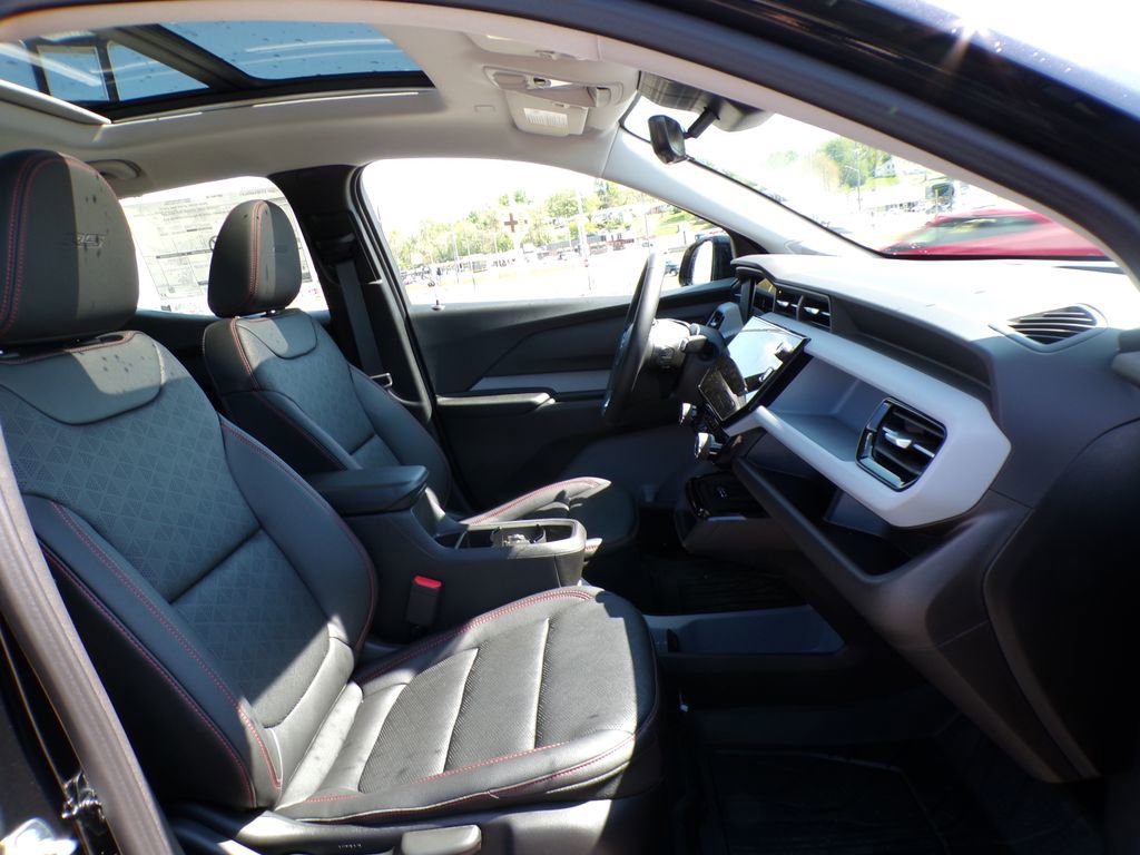 New 2027 Chevrolet Bolt RS w/ Technology Package FWD image 13