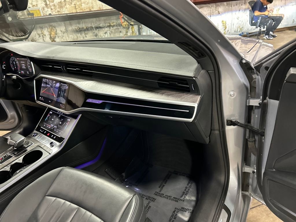 Used 2024 Audi A6 Premium Plus image 27