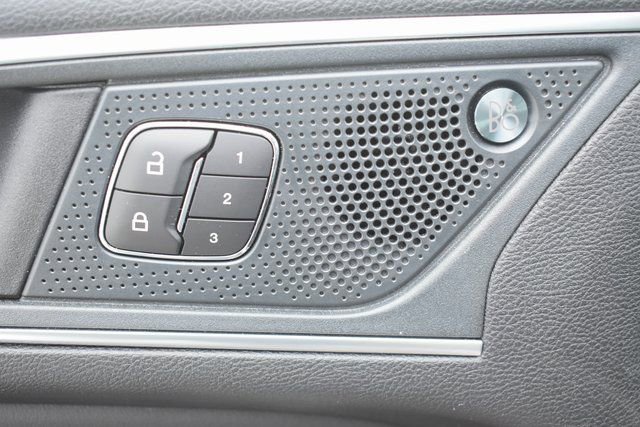 Used 2024 Ford Edge Titanium image 16