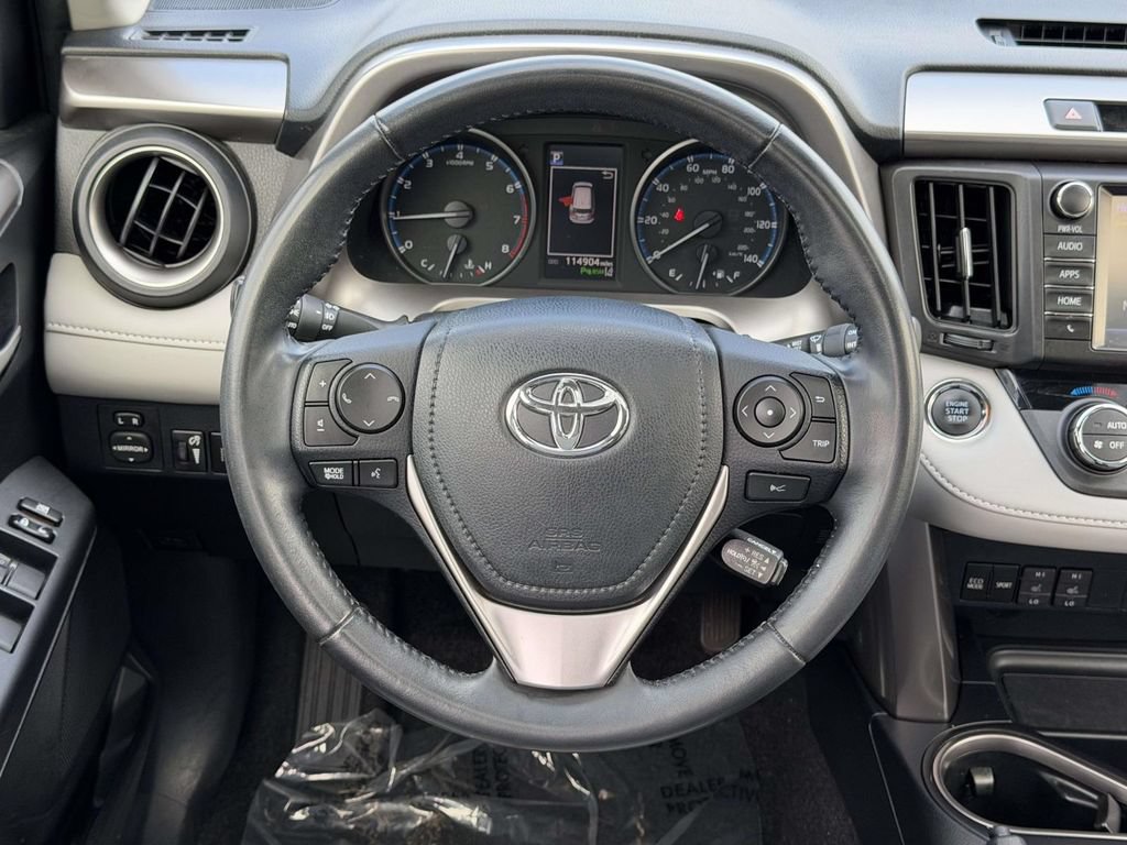 Used 2018 Toyota RAV4 XLE AWD/4WD image 21