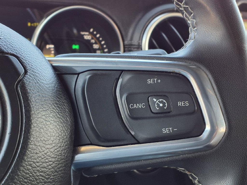 Used 2023 Jeep Wrangler Unlimited Sahara AWD/4WD image 22