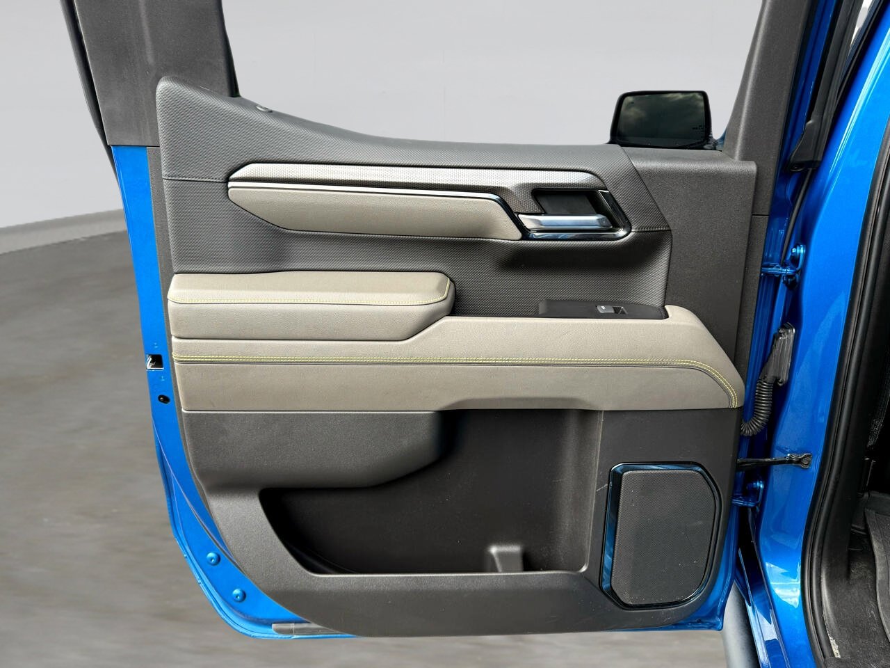 Used 2022 Chevrolet Silverado 1500 ZR2 w/ Technology Package image 30