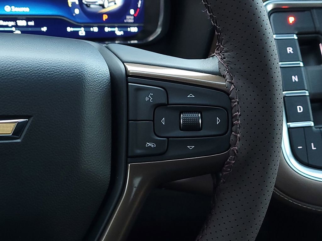 Used 2023 Chevrolet Suburban High Country image 25