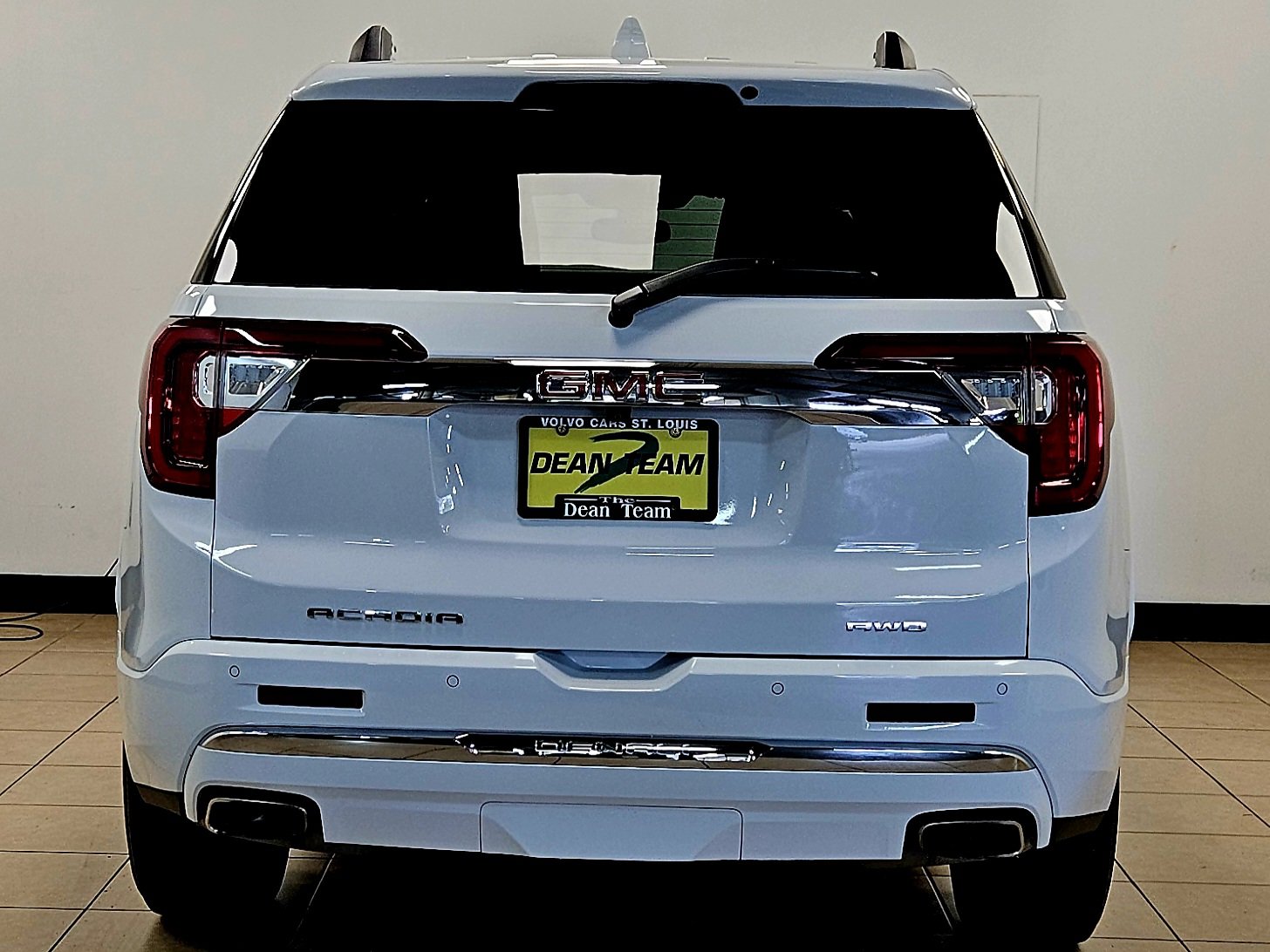 Used 2023 GMC Acadia Denali AWD/4WD image 6