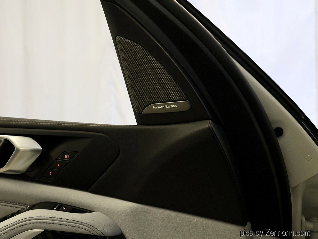 Used 2026 BMW X5 xDrive50e w/ M Sport Package image 28