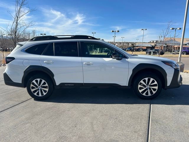Used 2025 Subaru Outback Premium image 9