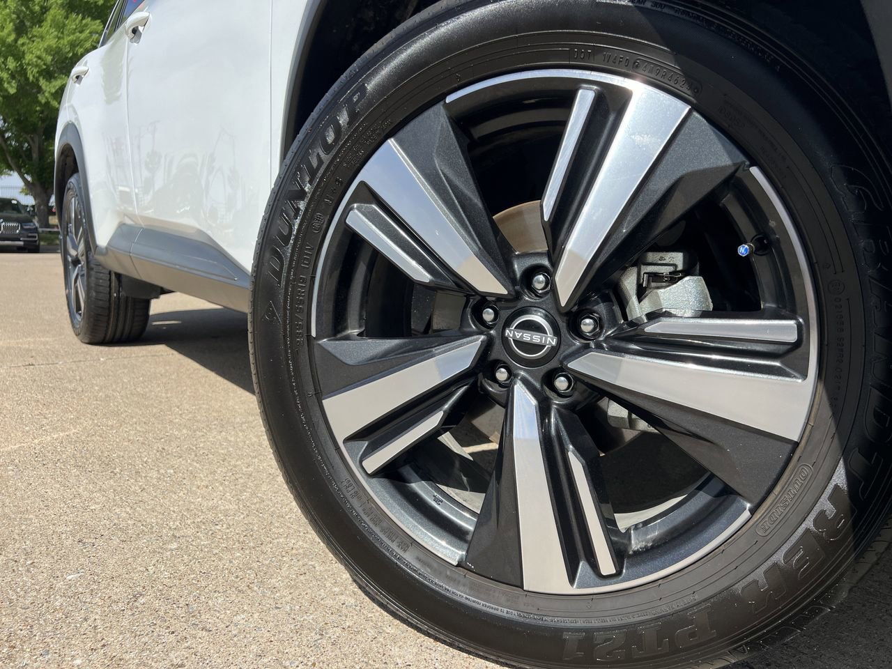 Certified 2025 Nissan Rogue SL image 7