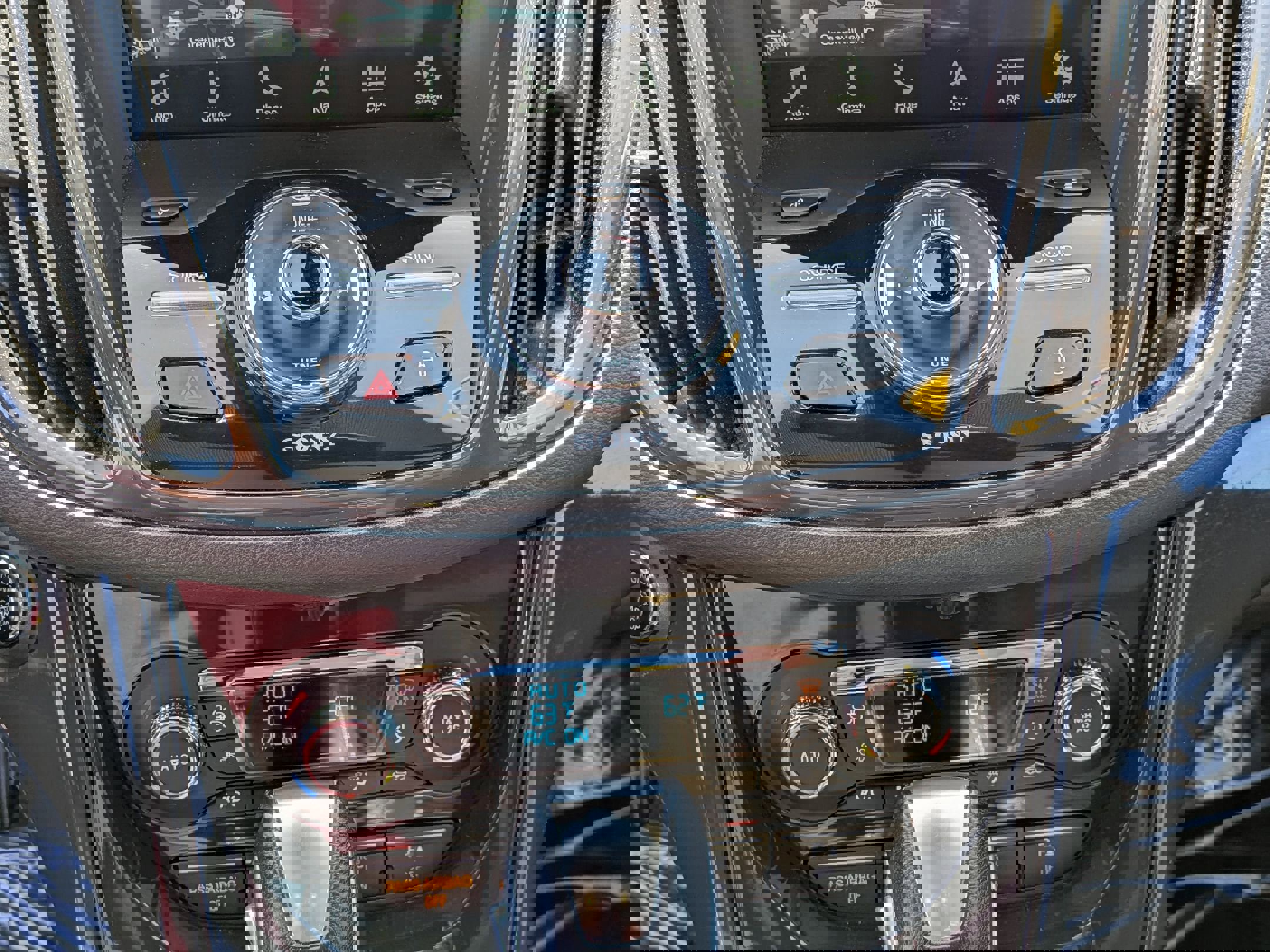 Used 2016 Ford Escape Titanium w/ Equipment Group 301A FWD image 21